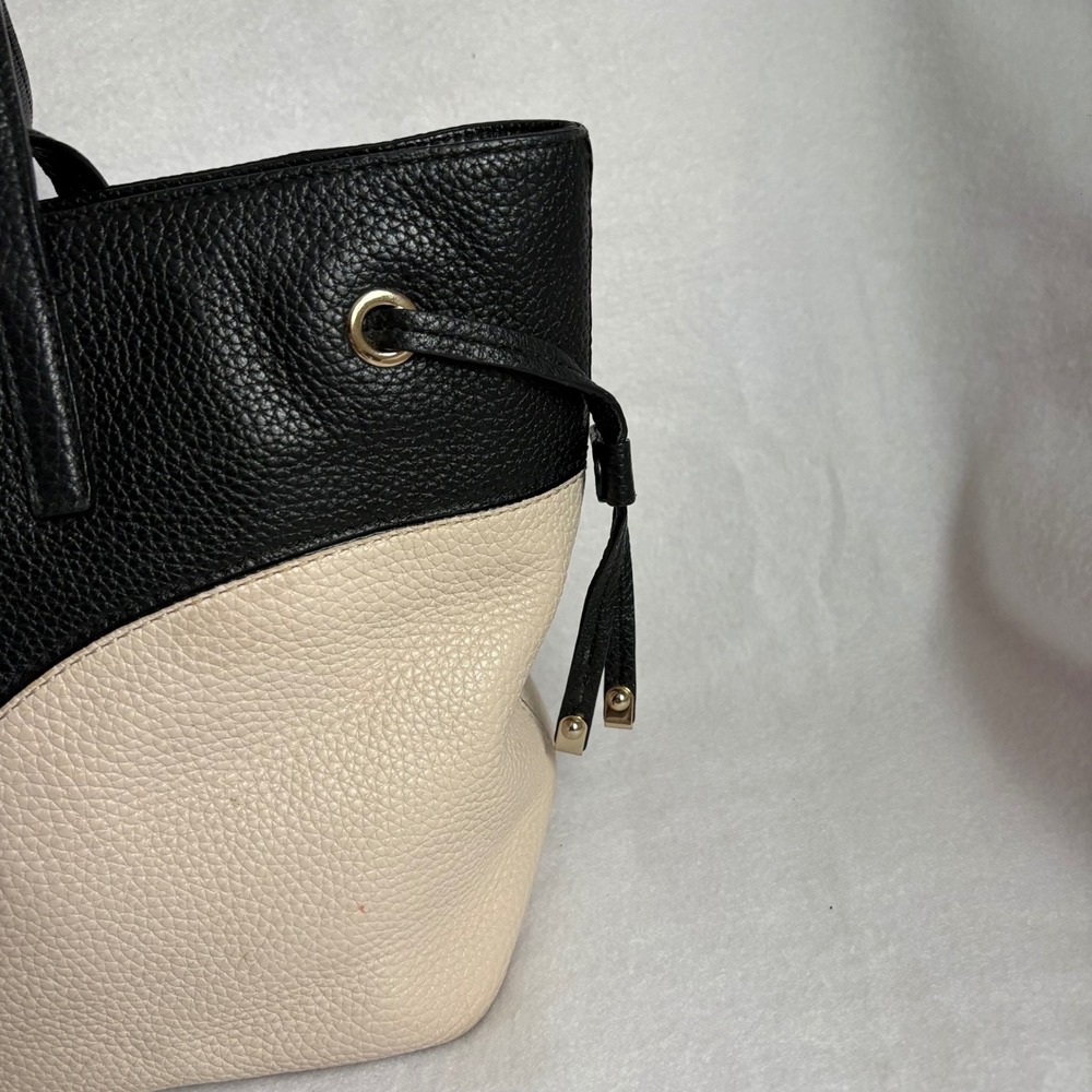 Kate Spade New York Colorblock Pebbled Leather Tote Bag Black Cream PXRU5489 - Picture 6 of 11